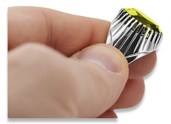 Vintage Yellow Peridot Ring in Sterling Silver (vrc048s-yp) — side view showing the setting