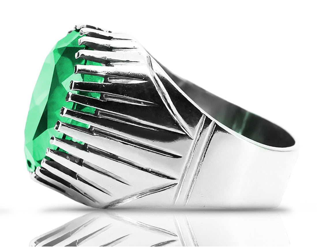 Vintage Emerald Ring in Sterling Silver (vrc048s-em) — side view showing the setting