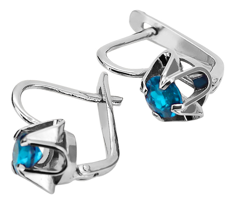 Vintage Aquamarine Earrings in Sterling Silver (vec018s-aq) — close-up of the stone and setting