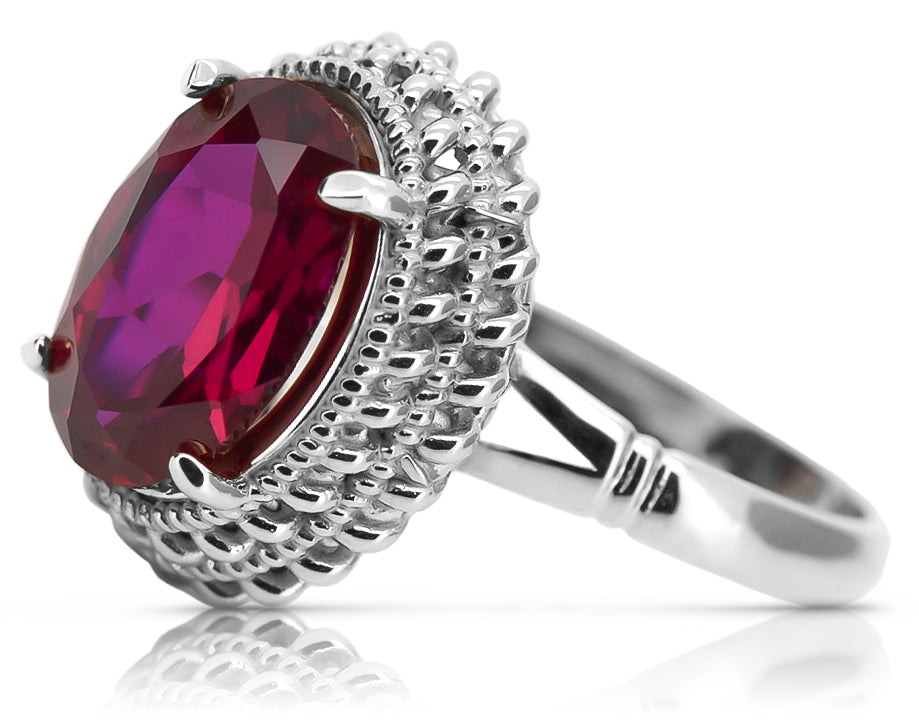 Vintage Ruby Ring in Sterling Silver (vrc068s-rb) — close-up of the stone and setting