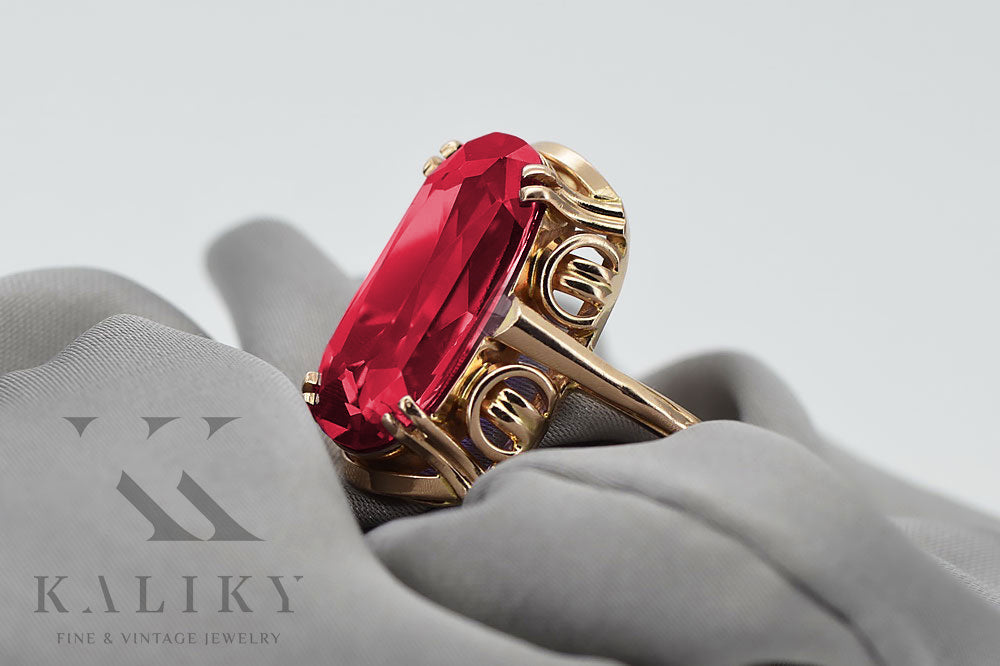 Vintage Ruby Ring in 14K Rose Gold (vrc038r-rb) — back view with the clasp