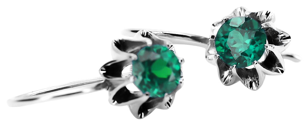 Vintage Emerald Earrings in Sterling Silver (vec092s-em) — close-up of the stone and setting