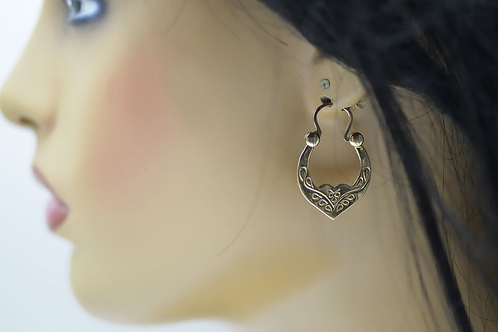 Vintage Gipsy Earrings in 14K Rose Gold (ven017) — side view showing the setting