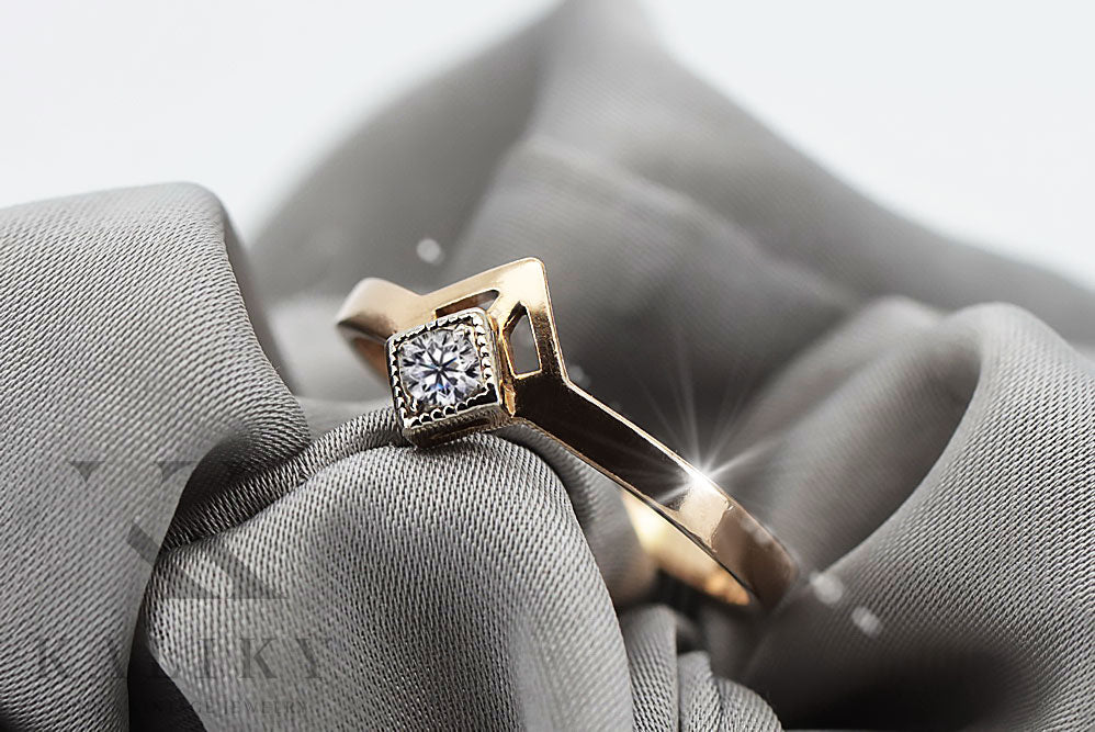 Vintage Zircon Ring in 14K Rose Gold (vrc313r-zi) — close-up of the hallmark on the inner band