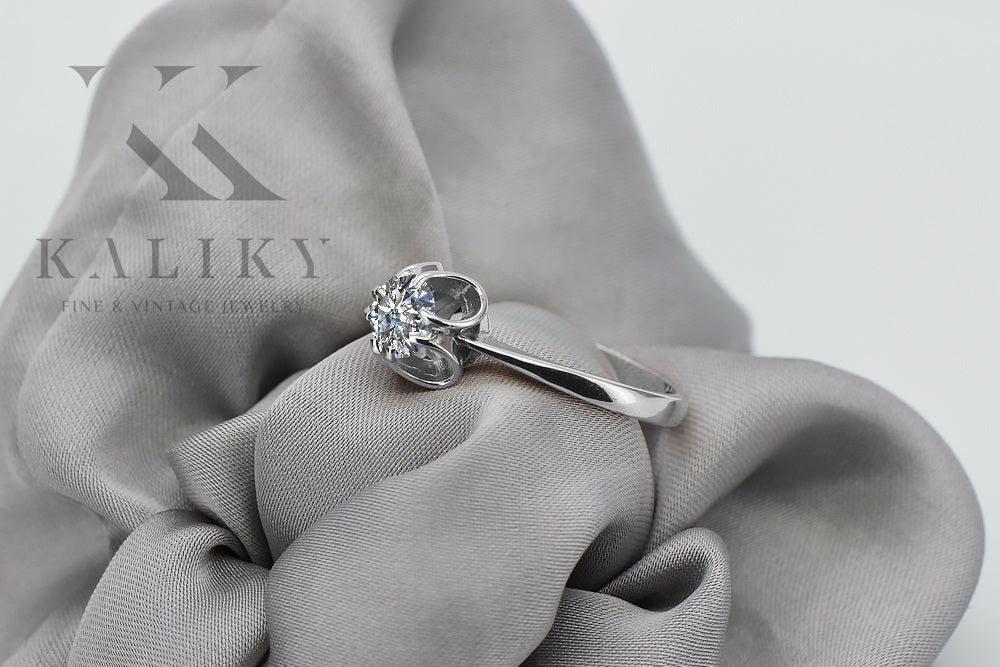 Vintage Zircon Ring in Sterling Silver (vrc348s-zi) — back view with the clasp
