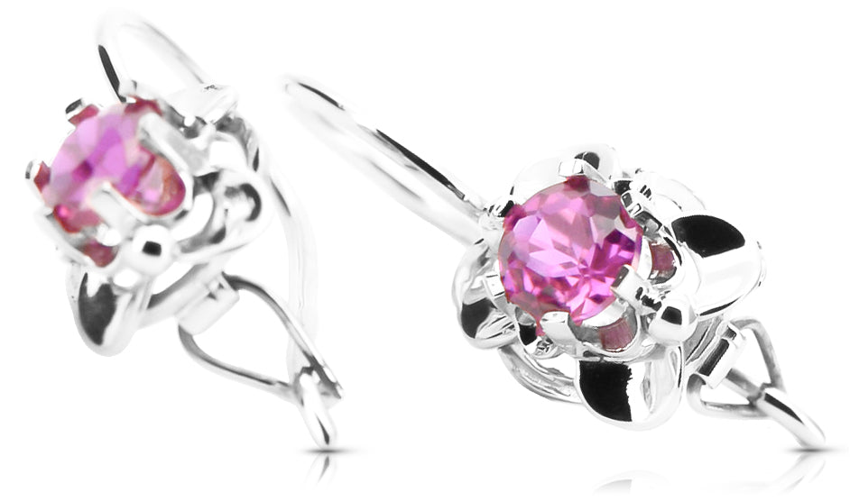 Vintage Amethyst Earrings in Sterling Silver (vec116s-am) — worn on the hand, showing profile
