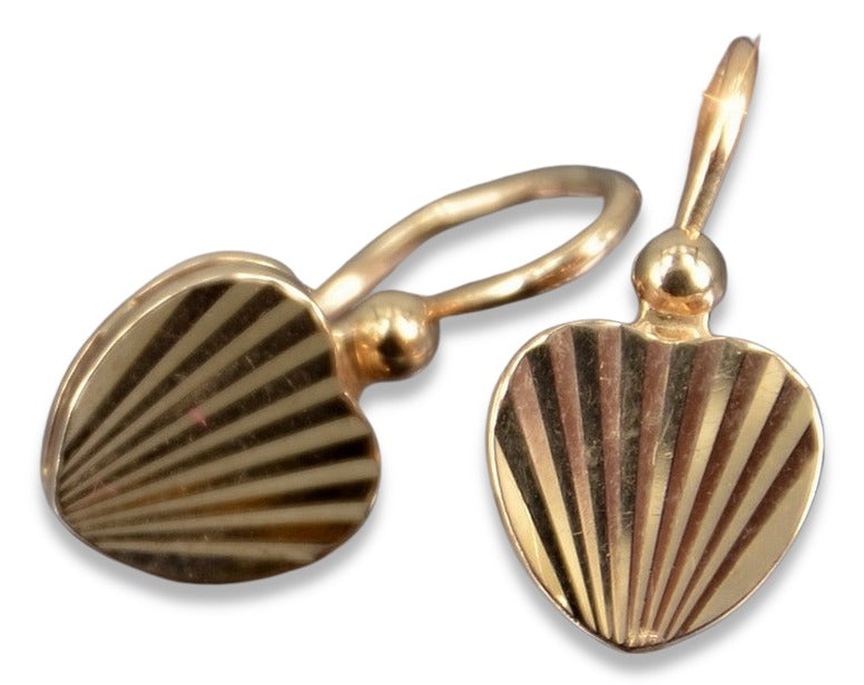 Vintage Leaf Earrings in 14K Rose Gold (ven187) — side view showing the setting