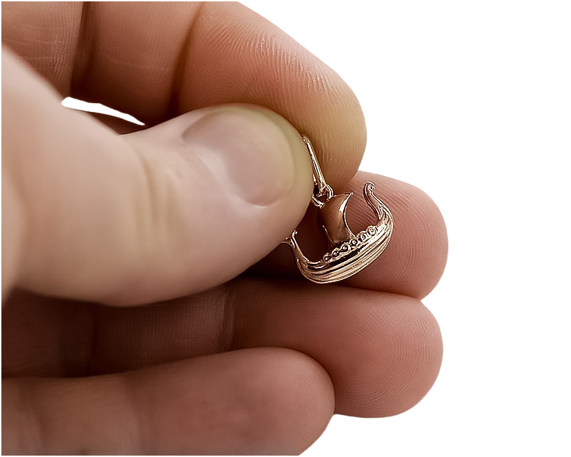 Vintage Boat Pendant in 14K Rose Gold (vpn044) — side view showing the setting