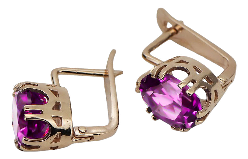 Vintage Amethyst Earrings in 14K Rose Gold (vec016r-am) — close-up of the stone and setting