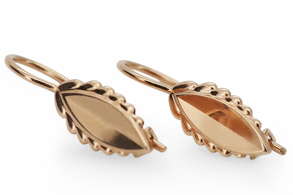 Vintage Leaf Earrings in 14K Rose Gold (ven078) — close-up of the stone and setting