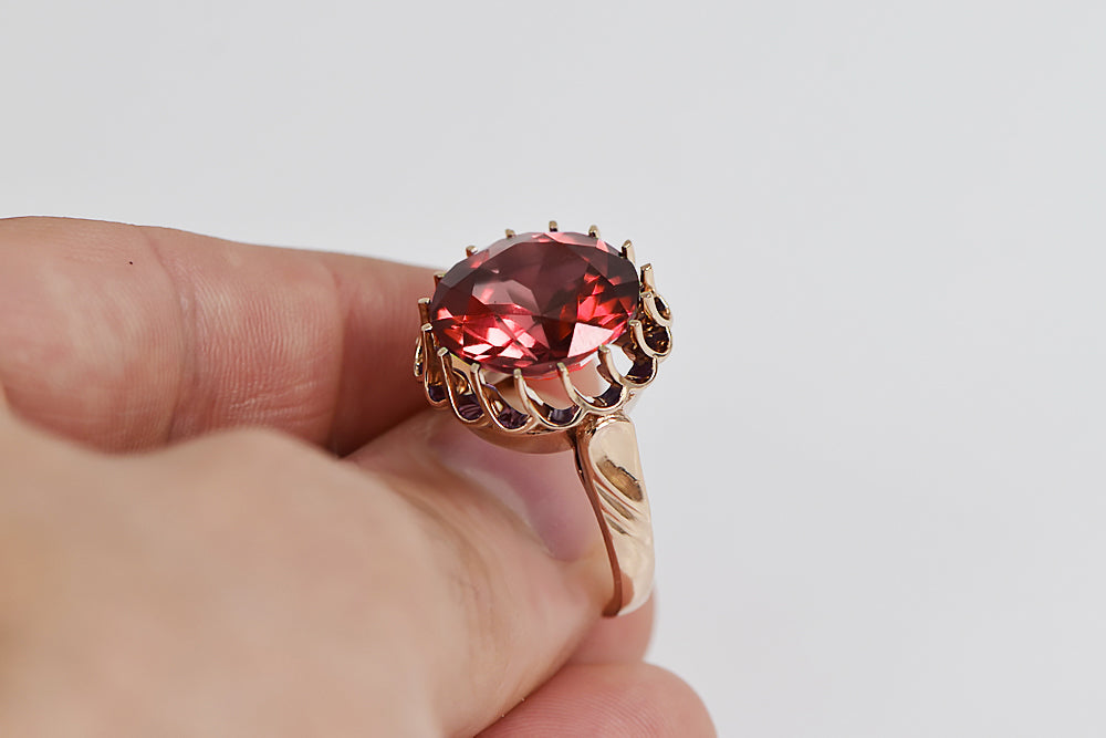 Vintage Ruby Ring in 14K Rose Gold (vrc035r-rb) — side view showing the setting