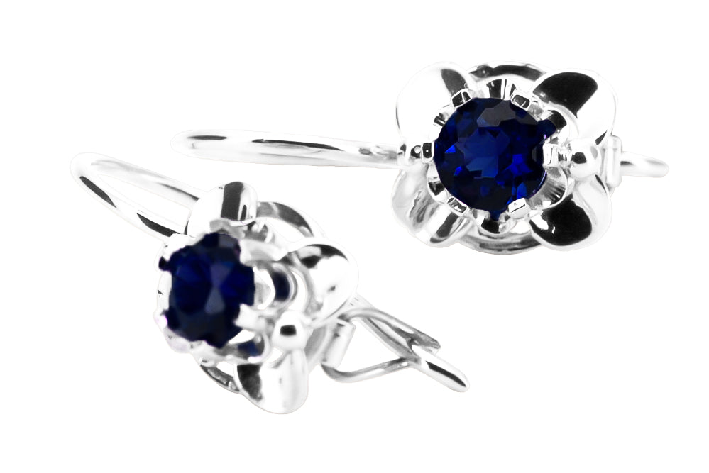 Vintage Sapphire Earrings in Sterling Silver (vec116s-sp) — close-up of the stone and setting