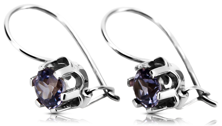 Vintage Alexandrite Earrings in Sterling Silver (vec019s-ax) — worn on the hand, showing profile