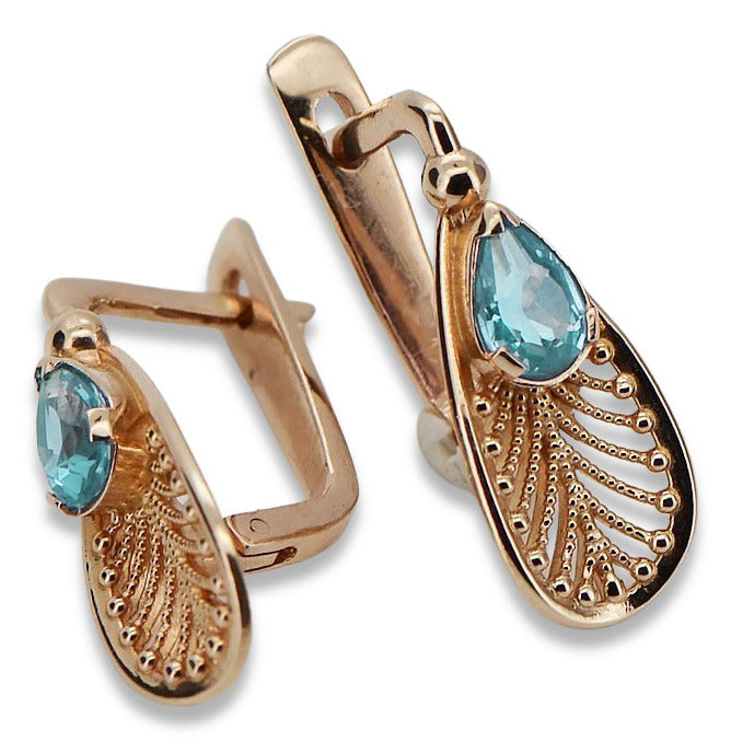 Vintage Aquamarine Earrings in 14K Rose Gold (vec067r-aq) — close-up of the stone and setting