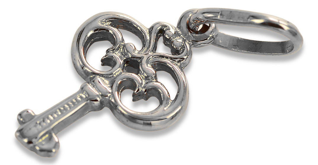 Vintage Key Pendant in Sterling Silver (vpn019s) — full view of the piece
