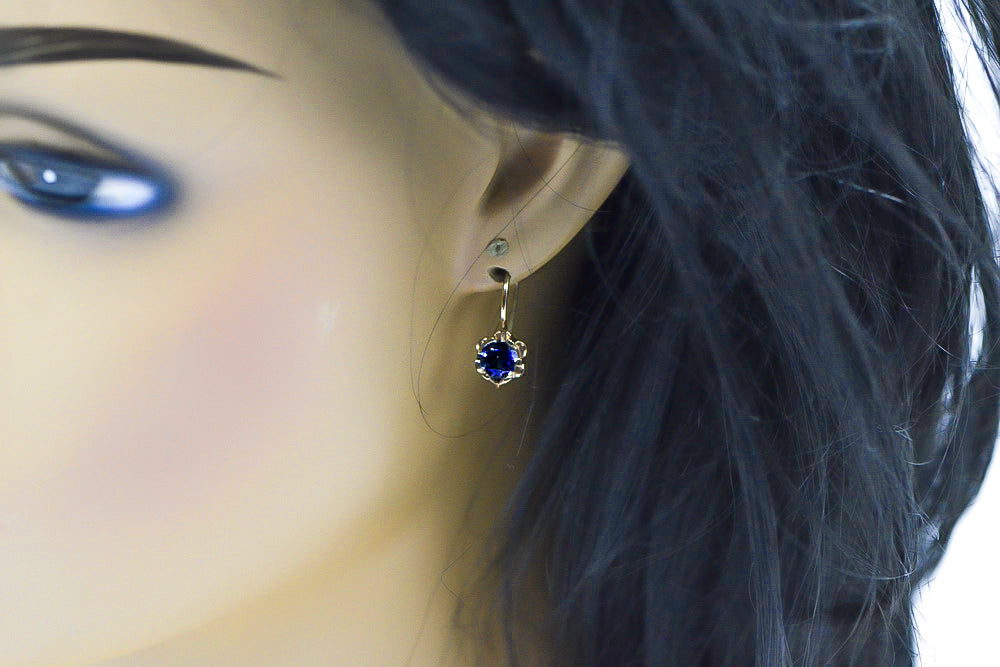 Vintage Sapphire Earrings in 14K Rose Gold (vec019r-sp) — side view showing the setting