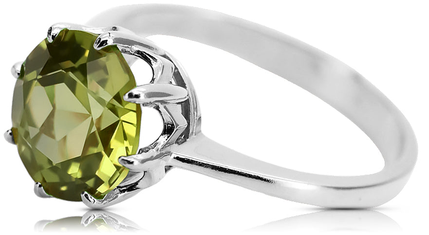 Vintage Yellow Peridot Ring in Sterling Silver (vrc157s-yp) — worn on the hand, showing profile