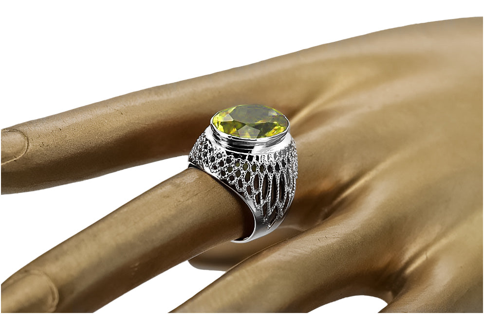 Vintage Yellow Peridot Ring in Sterling Silver (vrc089s-yp) — side view showing the setting