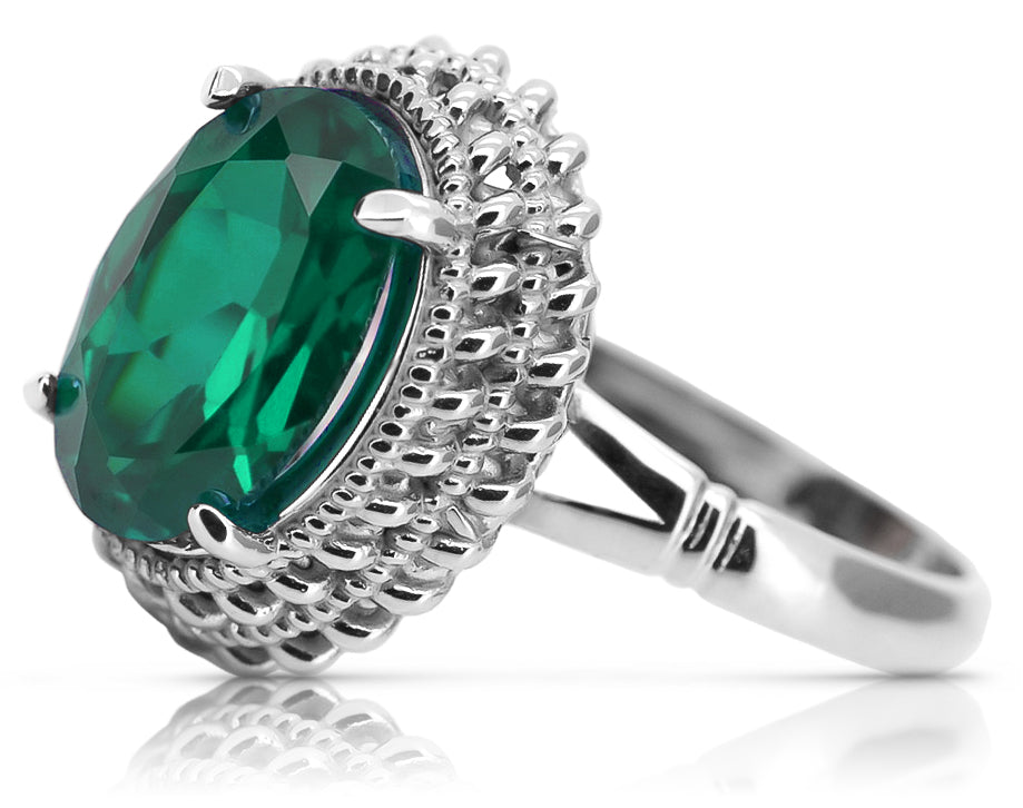 Vintage Emerald Ring in Sterling Silver (vrc068s-em) — close-up of the stone and setting