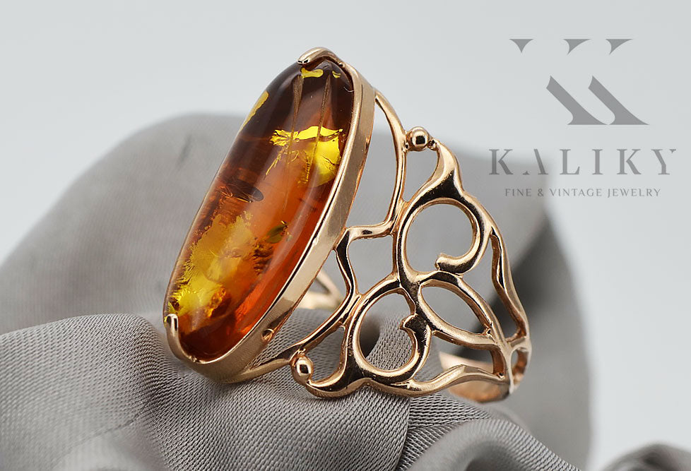 Vintage Amber Ring in 14K Rose Gold (vrab003) — worn on the hand, showing profile
