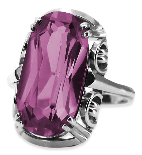 Vintage Amethyst Ring in Sterling Silver (vrc038s-am) — worn on the hand, showing profile