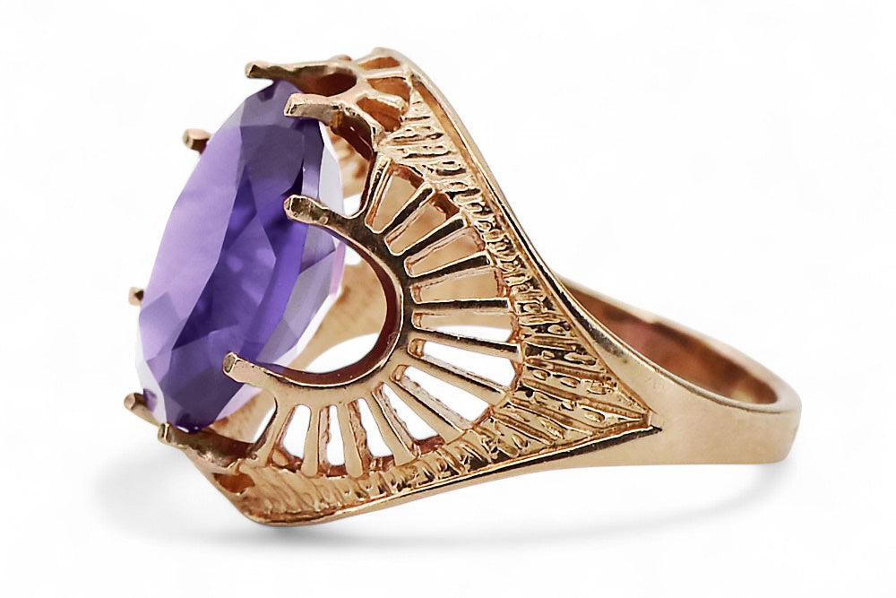 Vintage Alexandrite Ring in 14K Rose Gold (vrc003r-ax) — worn on the hand, showing profile
