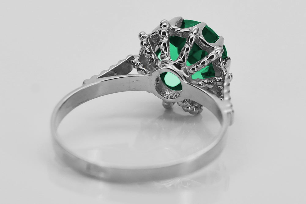 Vintage Emerald Ring in Sterling Silver (vrc045s-em) — side view showing the setting