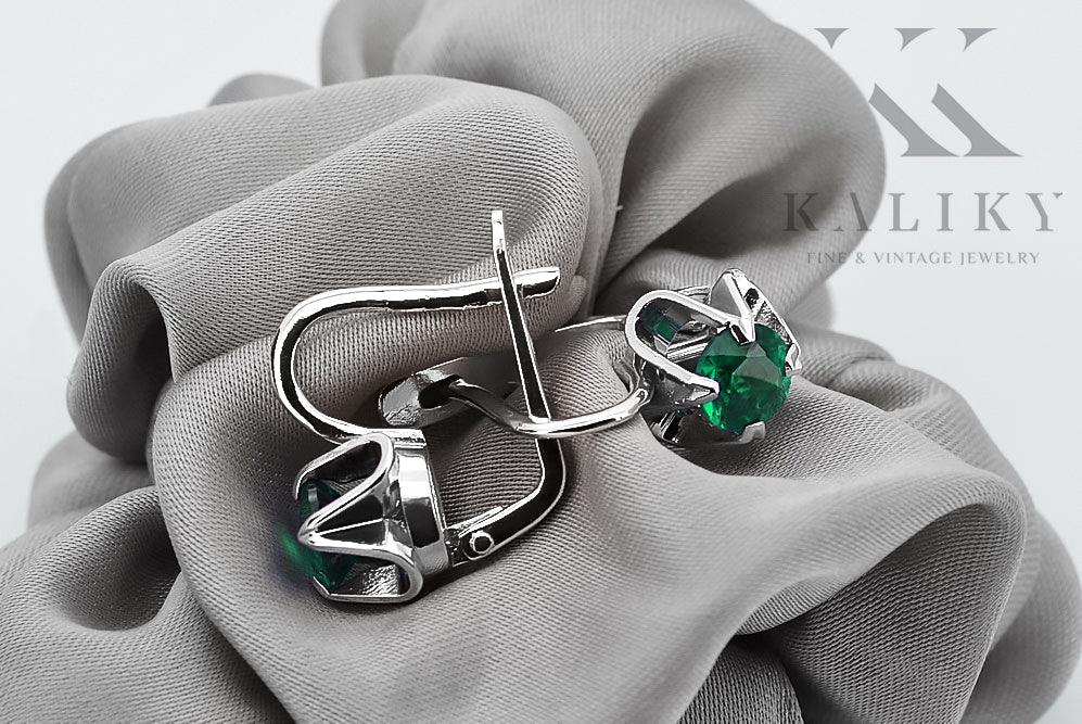 Vintage Emerald Earrings in Sterling Silver (vec018s-em) — worn on the hand, showing profile