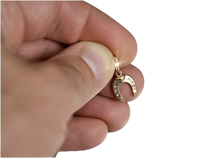 Vintage Horseshoe Pendant in 14K Rose Gold (vpn006) — full view of the piece