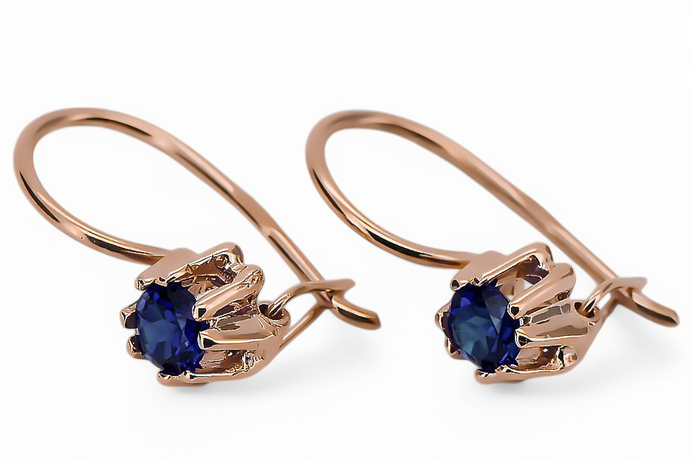 Vintage Sapphire Earrings in 14K Rose Gold (vec053r-sp) — close-up of the stone and setting