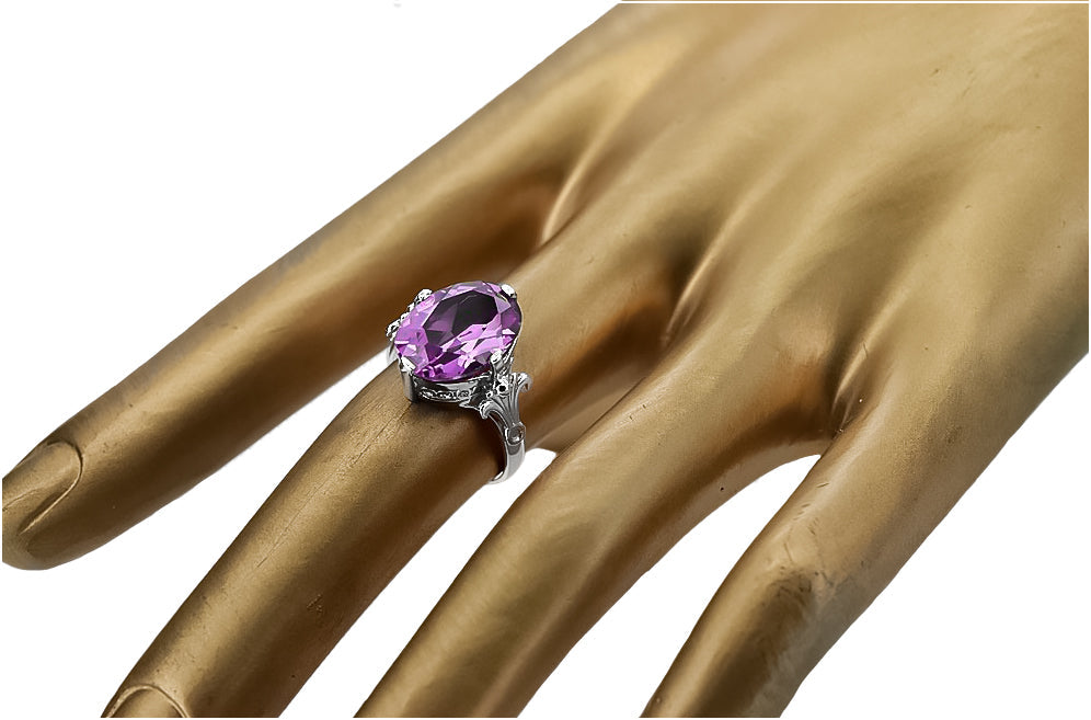 Vintage Amethyst Ring in Sterling Silver (vrc369s-am) — side view showing the setting