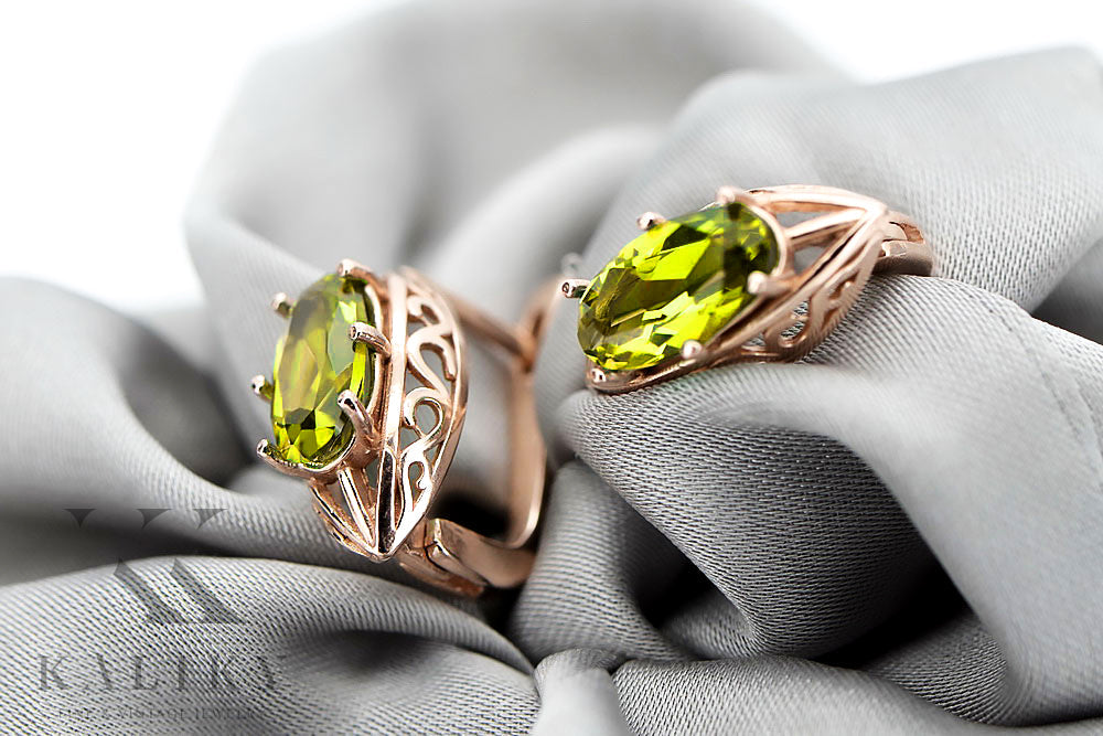 Vintage Yellow Peridot Earrings in 14K Rose Gold (vec141r-yp) — detail of the metal texture