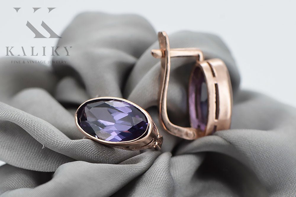 Vintage Alexandrite Earrings in 14K Rose Gold (vec001r-ax) — worn on the hand, showing profile