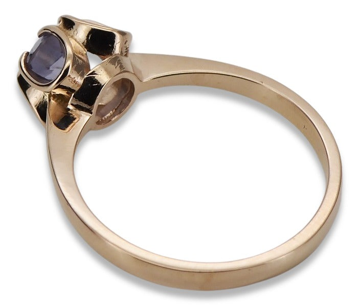 Vintage Alexandrite Ring in 14K Rose Gold (vrc348r-ax) — worn on the hand, showing profile