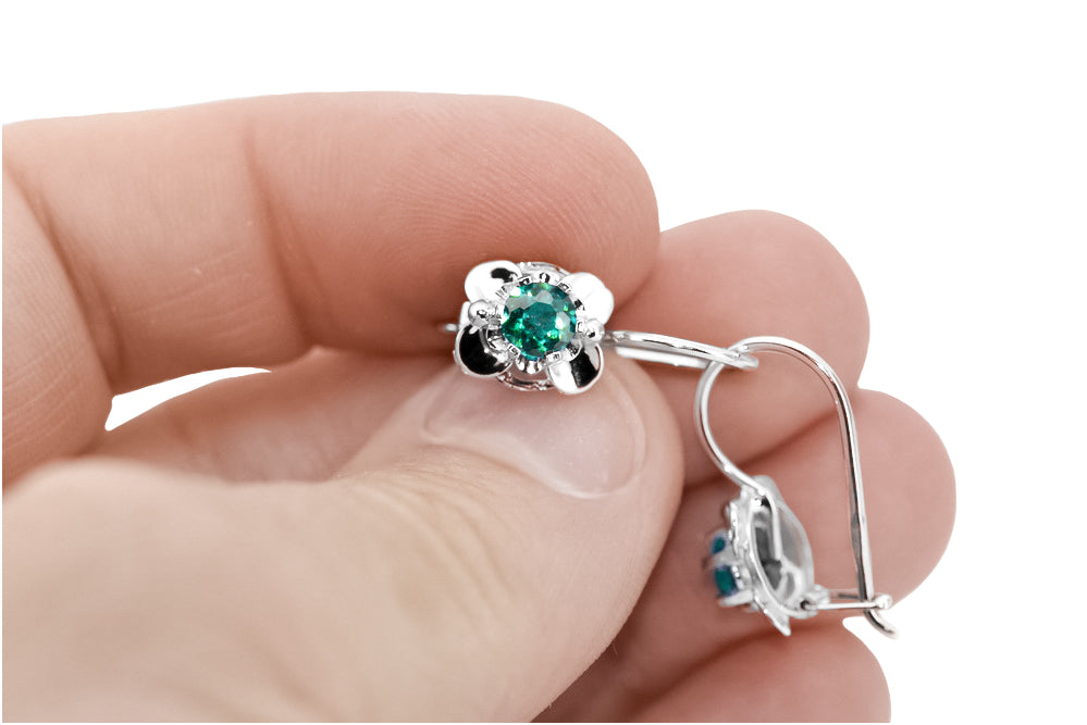 Vintage Emerald Earrings in Sterling Silver (vec116s-em) — side view showing the setting