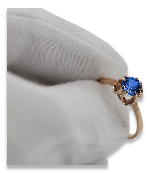 Vintage Sapphire Ring in 14K Rose Gold (vrc348r-sp) — close-up of the stone and setting