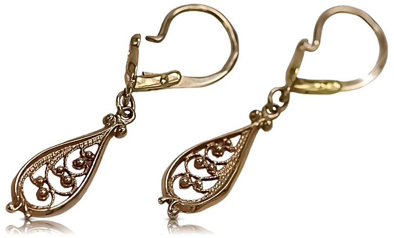 Vintage Leaf Earrings in 14K Rose Gold (ven110) — full view of the piece
