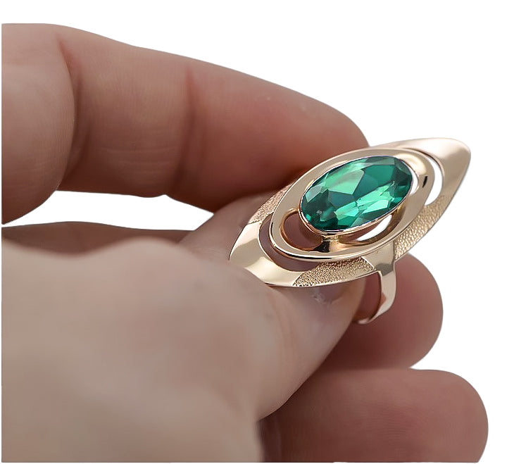 Vintage Emerald Sapphire Oval Ring in 14K Rose Gold (vrc189r-em) — close-up of the stone and setting