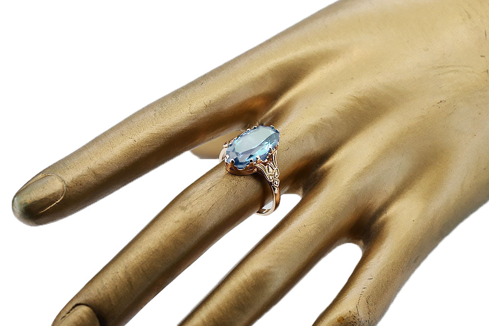 Vintage Aquamarine Ring in 14K Rose Gold (vrc058r-aq) — full view of the piece