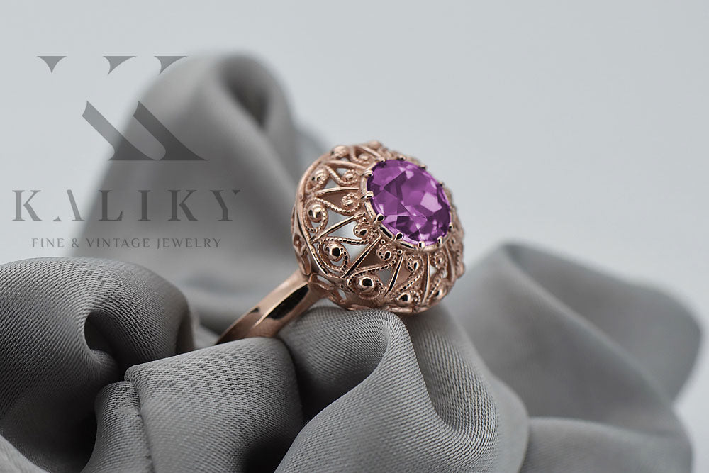 Vintage Amethyst Craft Ring in 14K Rose Gold (vrc059r-am) — worn on the hand, showing profile