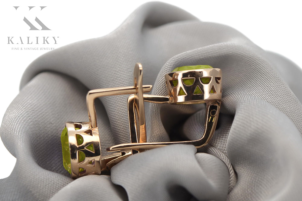 Vintage Yellow Peridot Earrings in 14K Rose Gold (vec107r-yp) — side view showing the setting