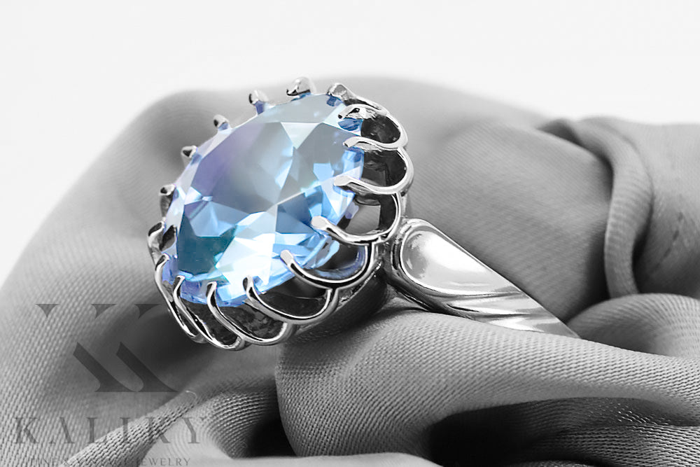 Vintage Aquamarine Craft Ring in Sterling Silver (vrc035s-aq) — close-up of the stone and setting