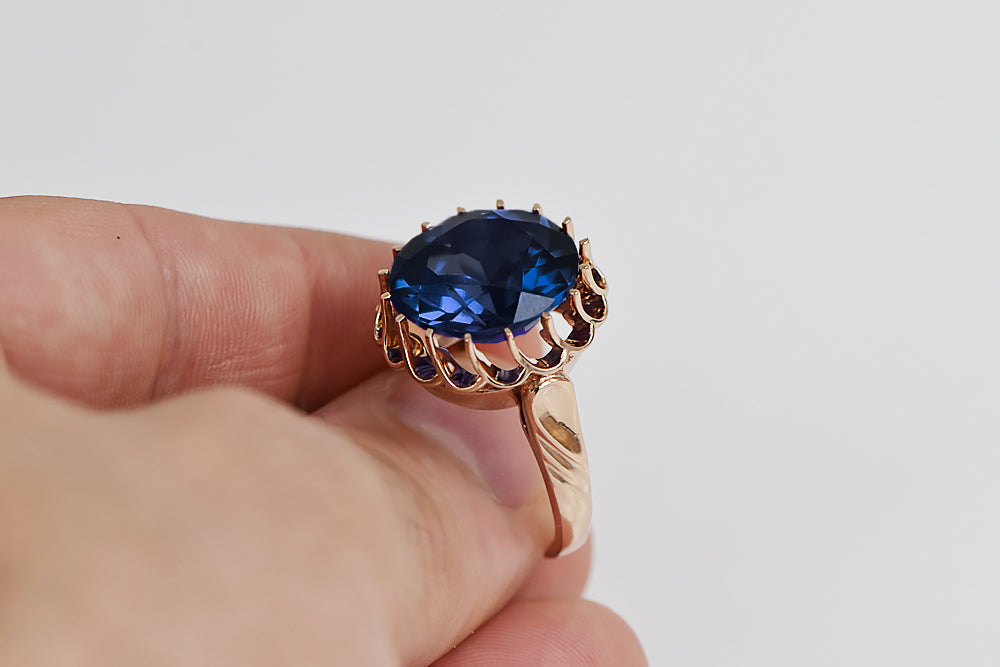 Vintage Sapphire Ring in 14K Rose Gold (vrc035r-sp) — side view showing the setting