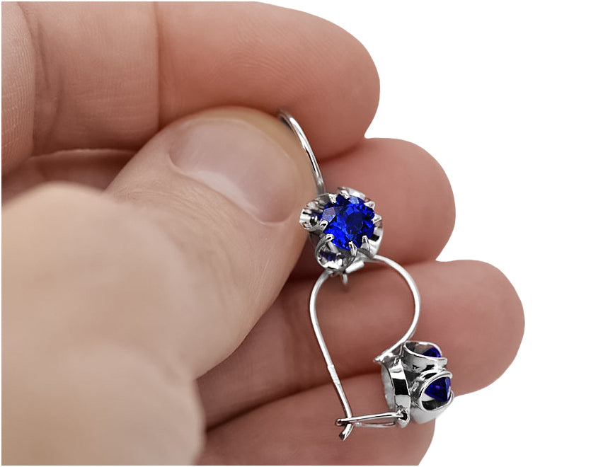 Vintage Sapphire Earrings in Sterling Silver (vec035s-sp) — close-up of the stone and setting