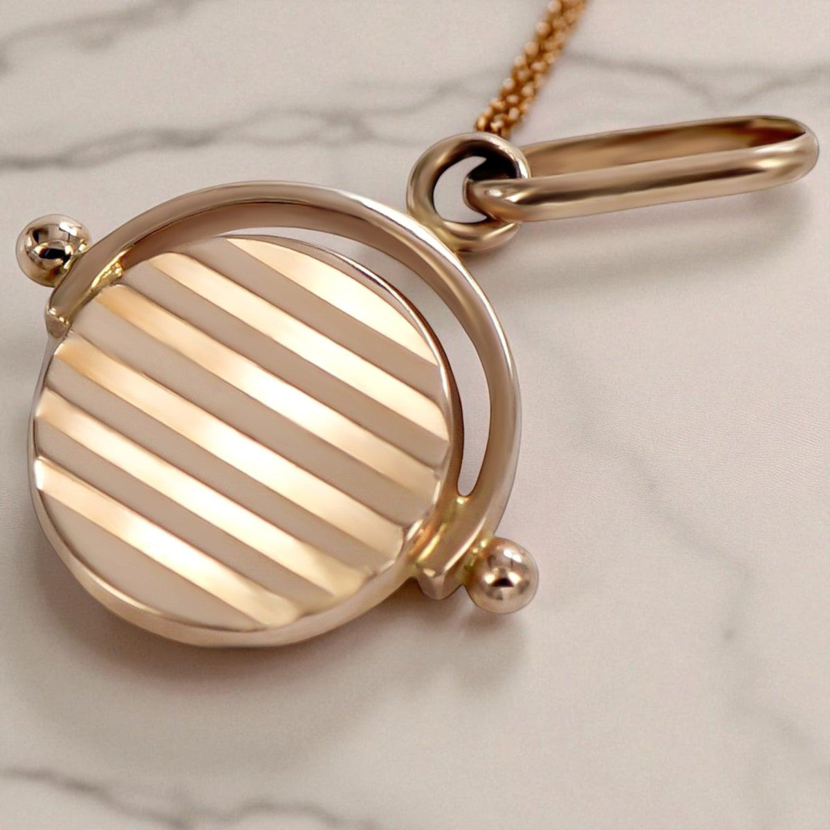 Vintage Circle Pendant in 14K Rose Gold (vpn032)