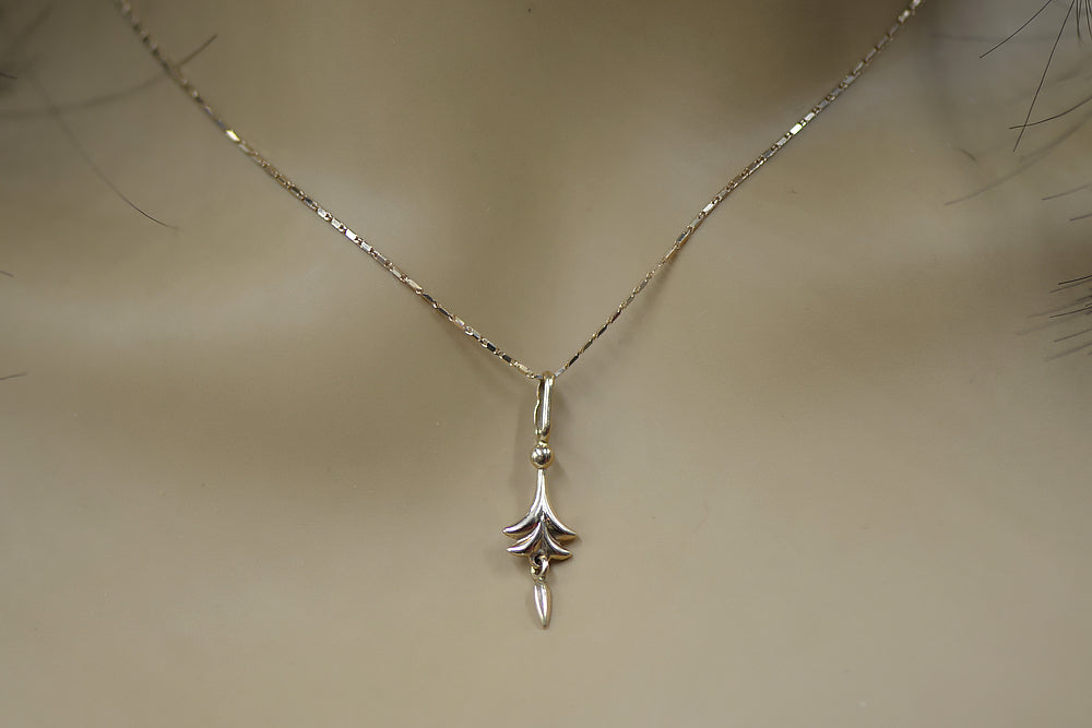 Vintage Leaf Pendant in 14K Rose Gold (vpn051) — view 6