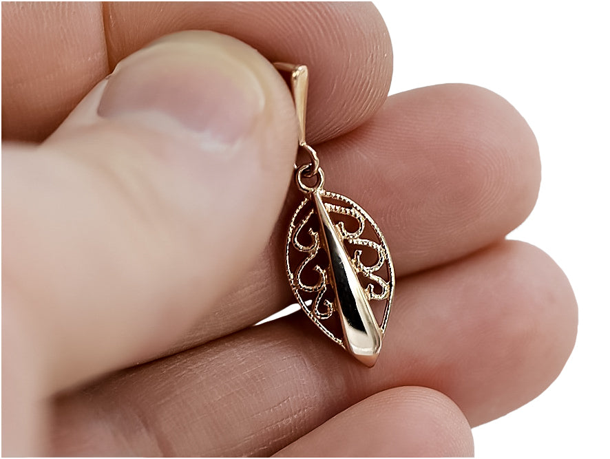 Vintage Leaf Pendant in 14K Rose Gold (vpn081) — full view of the piece