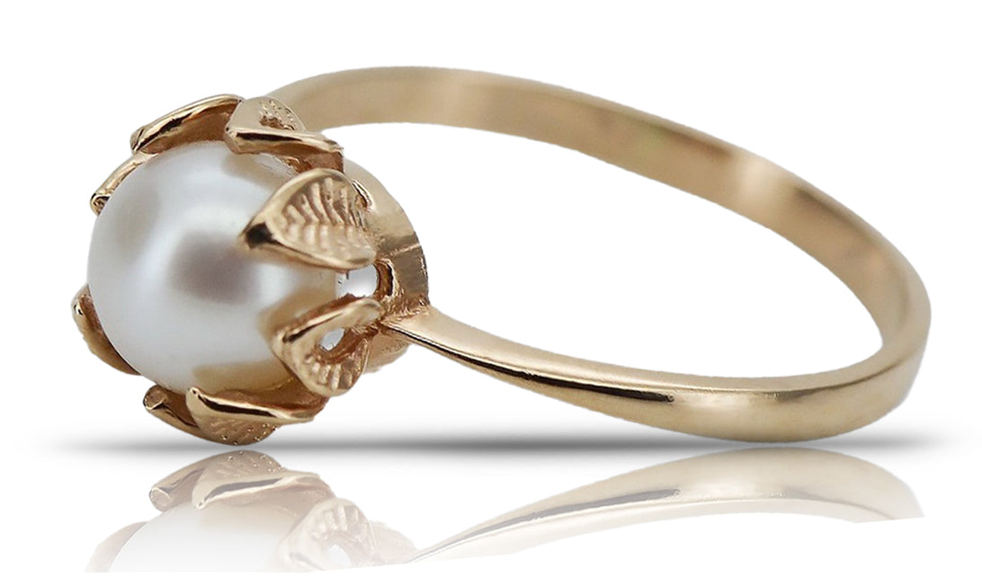 Vintage Pearl Ring in 14K Rose Gold (vrpr009r) — worn on the hand, showing profile