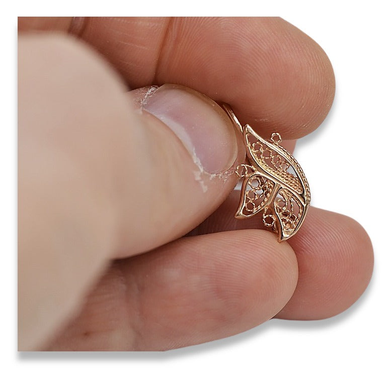 Vintage Leaf Earrings in 14K Rose Gold (ven104) — close-up of the stone and setting