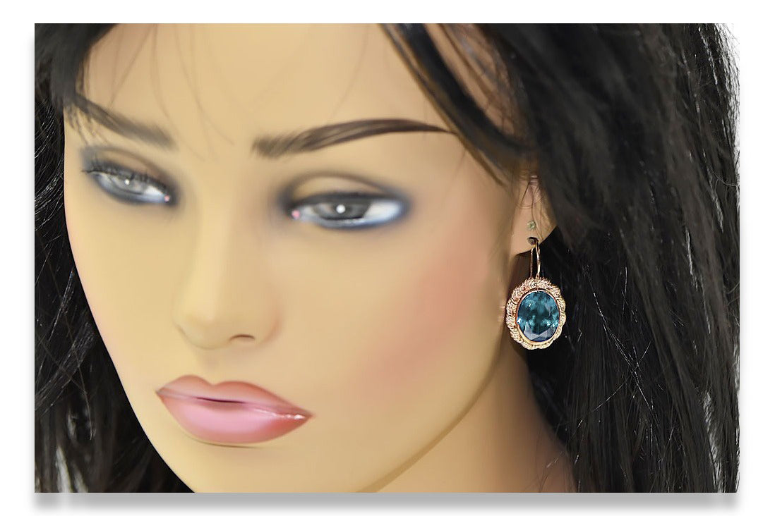 Vintage Aquamarine Earrings in 14K Rose Gold (vec007r-aq) — close-up of the stone and setting